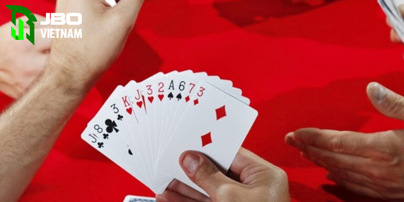 Sự ra đời của tiến lên miền bắc